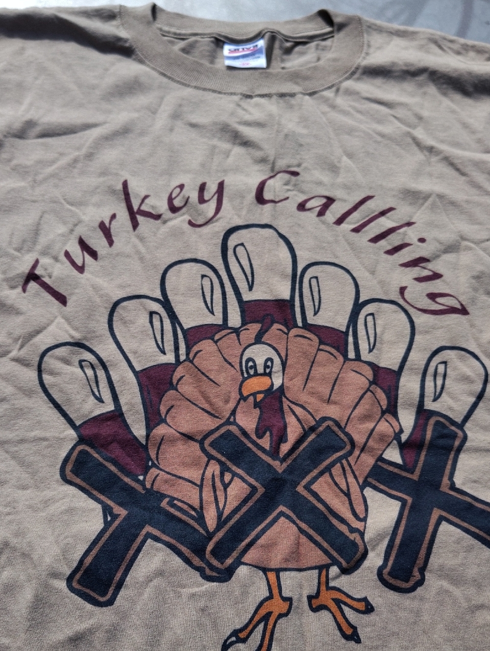Turkey Calling Graphic Tee - Beige with Maroon & Black